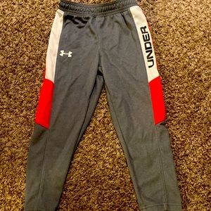 Boys UA size 5 new never worn